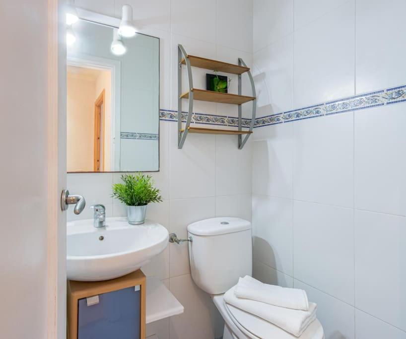 S46-Casa De Vacaciones Climatizada Con Piscina, En El Centro Junto Al Mar, Barbacoa Y Wiifi Empuriabrava Exterior foto